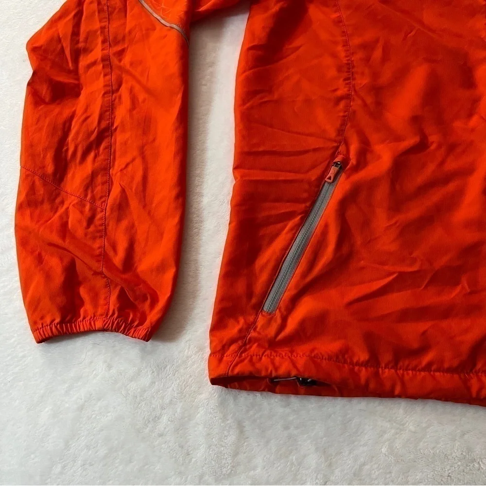 The North Face Orange Men’s Hommes Jacket‎ Size Medium